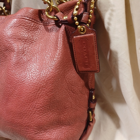 Coach brook - Picture 3 of 12